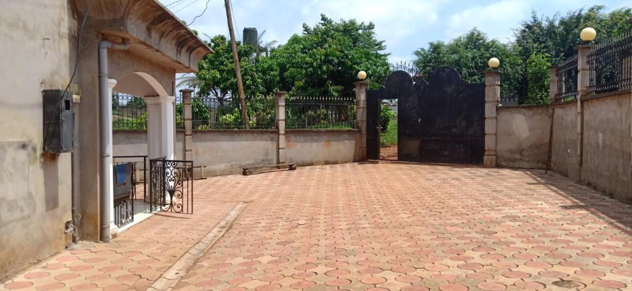 Residence Jeanne A Yaounde Odza Messamengo Exterior photo